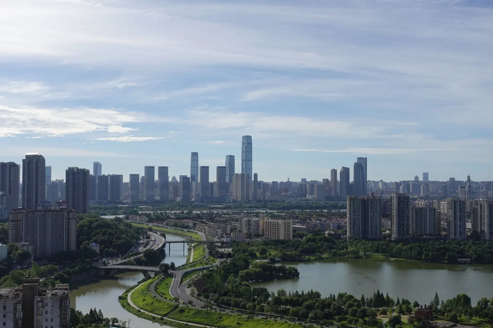 2025年人力资源行业趋势分析:AI技术如何重塑招聘与用工管理